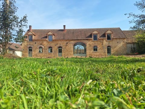 Property building, Natural landscape, Garden