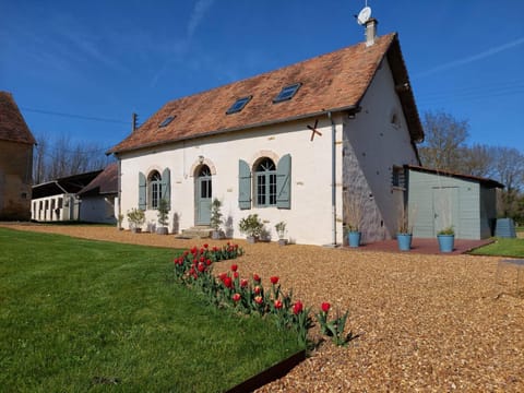 La Ferme Neuve House in Centre-Val de Loire