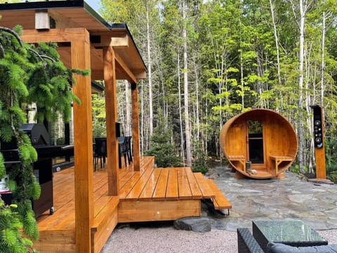 ONИEA l Sauna & Spa Chalet in Baie-Saint-Paul