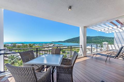 Whitsunday Blue Penthouse with the best views in Airlie Beach Condo in Airlie Beach