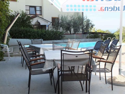 Patio, Garden, Swimming pool