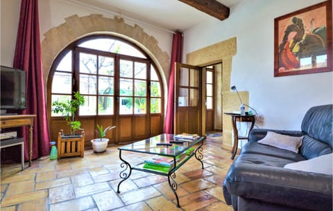4 Bedroom Lovely Home In Marguerittes Maison in Nimes