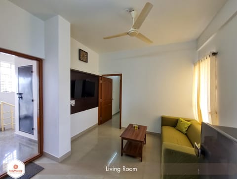 StayMazing Boutique AC Apartments-Manyata,Hebbal-1,2&3 BHKs-30mins to Airport Condo in Bengaluru
