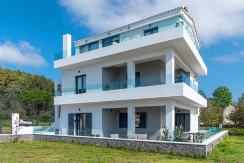 Mythos Luxury Villa-Skiathos Wohnung in Troulos