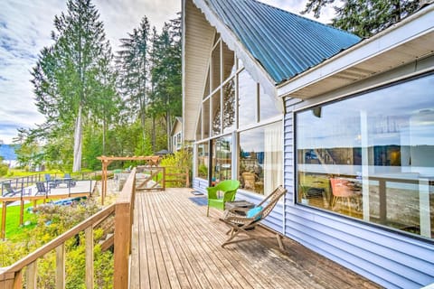 Trail's End Cabin House in Hood Canal