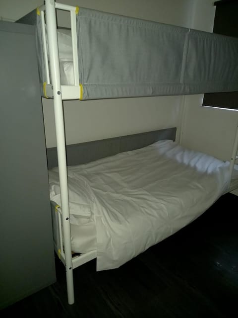 Bed, Bedroom, bunk bed