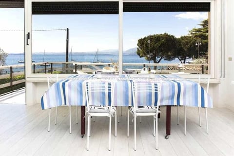 Villa Gardesana Torri del Benaco House in Torri del Benaco