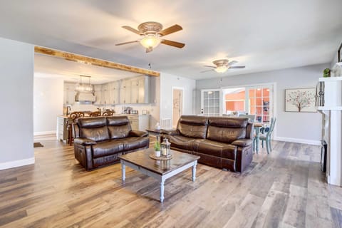 Pet-Friendly Afton Vacation Rental with Game Room Maison in Lake O The Cherokees