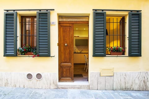 Facade/entrance, Day