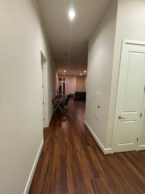 Stunning 2bd with new furniture Apartment in Irvine