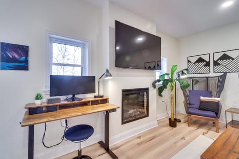 Pet-Friendly Basye Vacation Rental with Fireplace! Haus in Basye