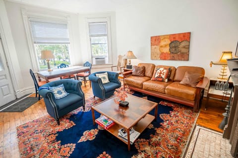 Step Back in Time Charming Victorian with Modern Amenities Apartment in Homestead