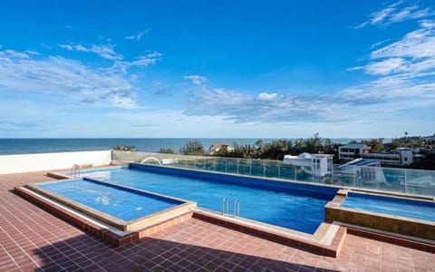 Day, Natural landscape, Pool view, Sea view, Swimming pool, Swimming pool, sunbed