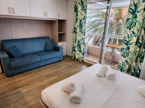 Bluemarine, studio vista Mare Apartment in Menton