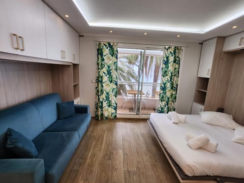 Bluemarine, studio vista Mare Apartment in Menton