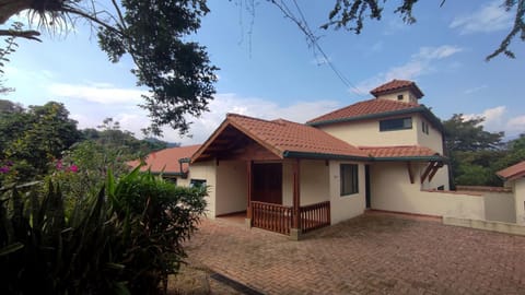 New Paradise Casa Campestre Country House in Villeta