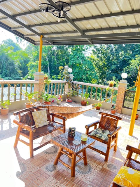 Private villa with Bar & balcony Vacation rental in Puerto Princesa