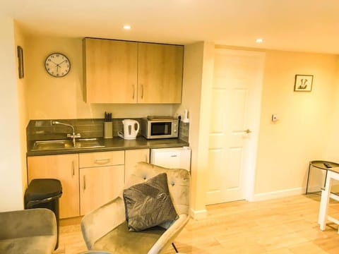 Badgers Sett 2 Bedroom sleeps 4, The New Inn Viney Hill, Forest of Dean Apartment in Forest of Dean