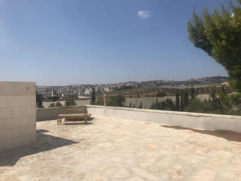 Bethlehem-the-Wall Apartment Condo in Jerusalem