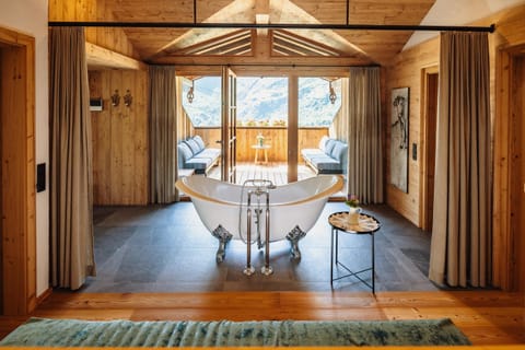 Bathroom, Bath