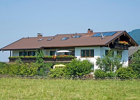 Gästehaus Weißenbacher-Ferienwohnungen Apartment in Grassau