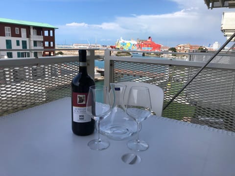 View (from property/room), Balcony/Terrace