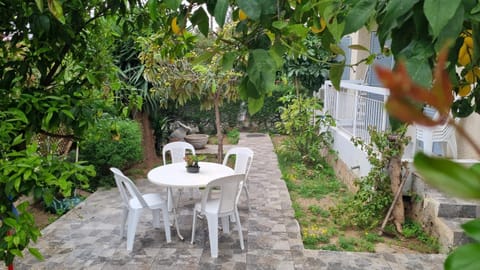 Elpida Lemon Garden House Haus in Limassol City