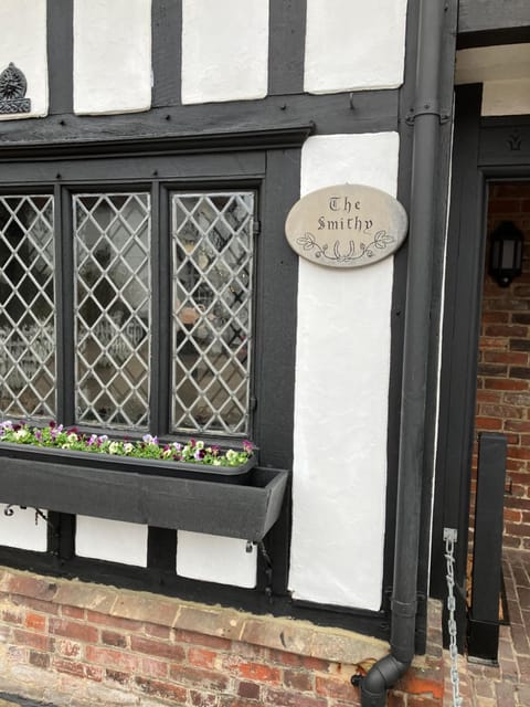 The Smithy Cottage House in City of Canterbury