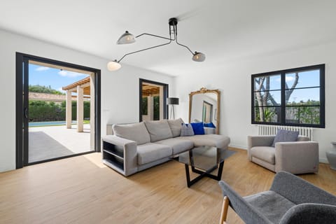 Nice Renting - BELLET - Live A Dream Villa Pool 3 Bedroom Garden Parking Villa in Nice