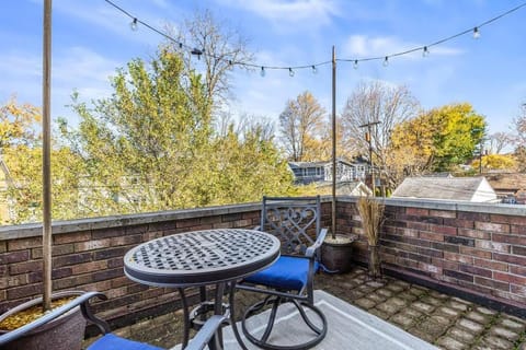 Great Location! Charming 2BR by Downtown Royal Oak Condominio in Royal Oak