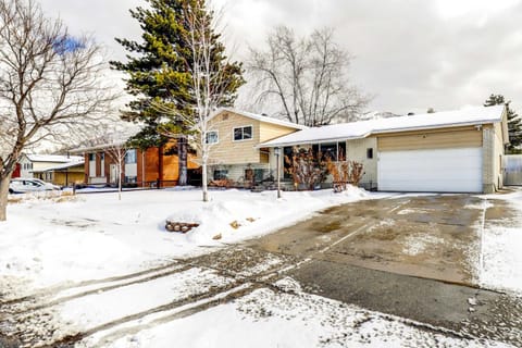 Cottonwood Heights House Deck with Hot Tub! Casa in Cottonwood Heights