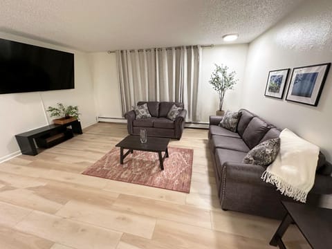 Stay Anchorage! Furnished Two Bedroom Apartments With High Speed WiFi Copropriété in Anchorage