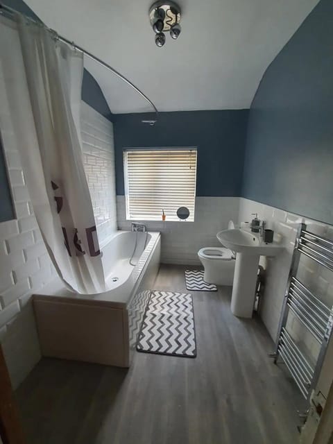 Private BedroomC Greater Manchester Vacation rental in Oldham District