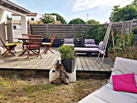 Beach House avec jardin 200m de la plage House in La Couarde-sur-Mer