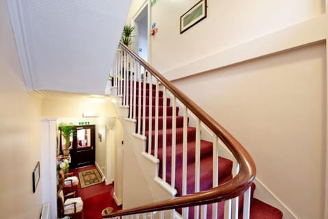 Inviting 9-Bed House in Aberdeen Casa in Aberdeen