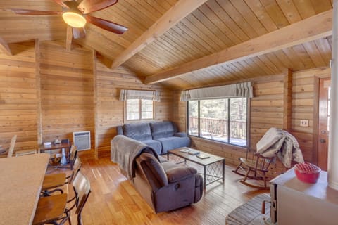 Pine Mountain Club Cabin Rental with Pool Access! Haus in Pine Mountain Club