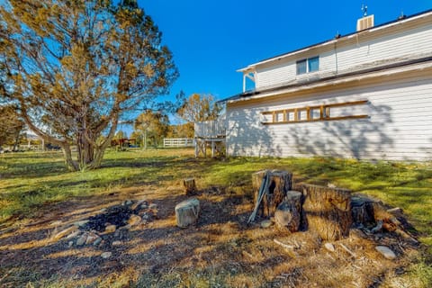 Mountain Vista - Barn Farm Stay in La Plata County