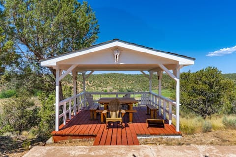 Mountain Vista - House & Barn House in La Plata County