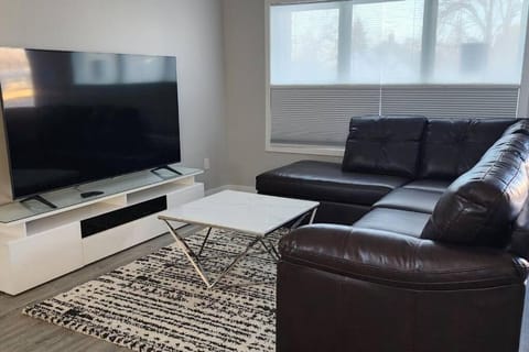 Chesskings Executive Suite - 3 Bedrooms Apartamento in Winnipeg