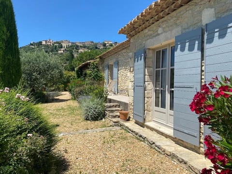 In Gordes, facing the entire Luberon Park a beautiful 5 bedrooms house House in Gordes