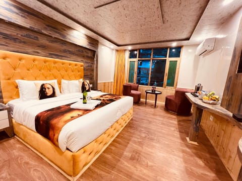 Hill River Resort - Central Heated & Air cooled Resort in Manali