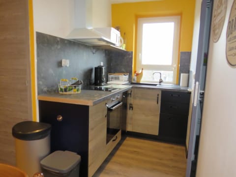 Kitchen or kitchenette, minibar, pet friendly, stove