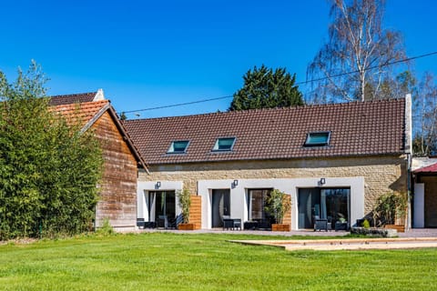 Property building, Facade/entrance, Garden