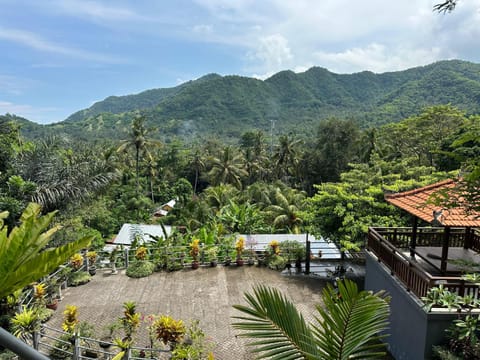 Bukit Kembang Sari Nature lodge in Karangasem Regency