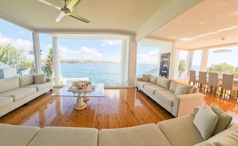 Natural landscape, Living room, Seating area, Dining area, Sea view