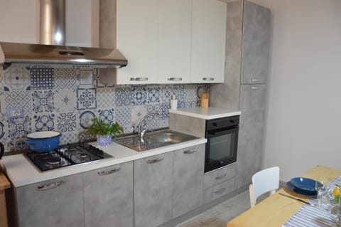 Kitchen or kitchenette, Swimming pool, kitchen, kitchen