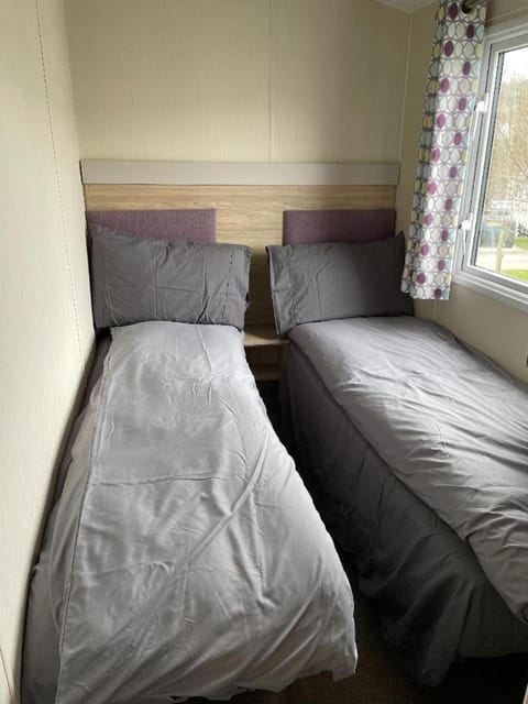 Emma's Oasis 4-bedroom caravan at Durdle Door Campground/ 
RV Resort in Purbeck District