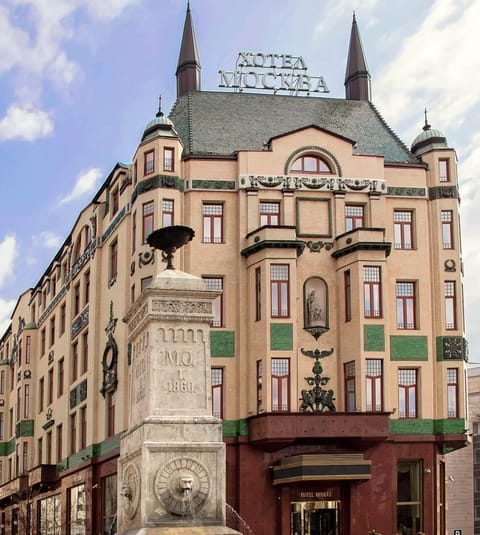 Facade/entrance, Street view