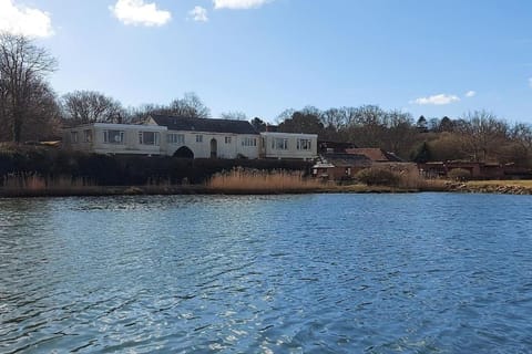 Brooklands Farm Hamble River Apartment with river frontage and garden Apartment in Fareham District