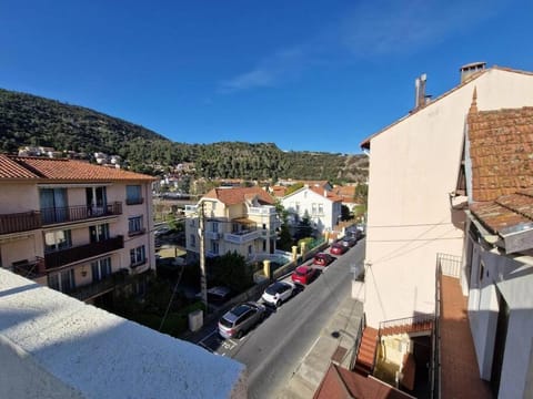 Neighbourhood, Mountain view, Street view